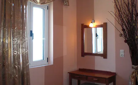 Apartment Nostalgia *